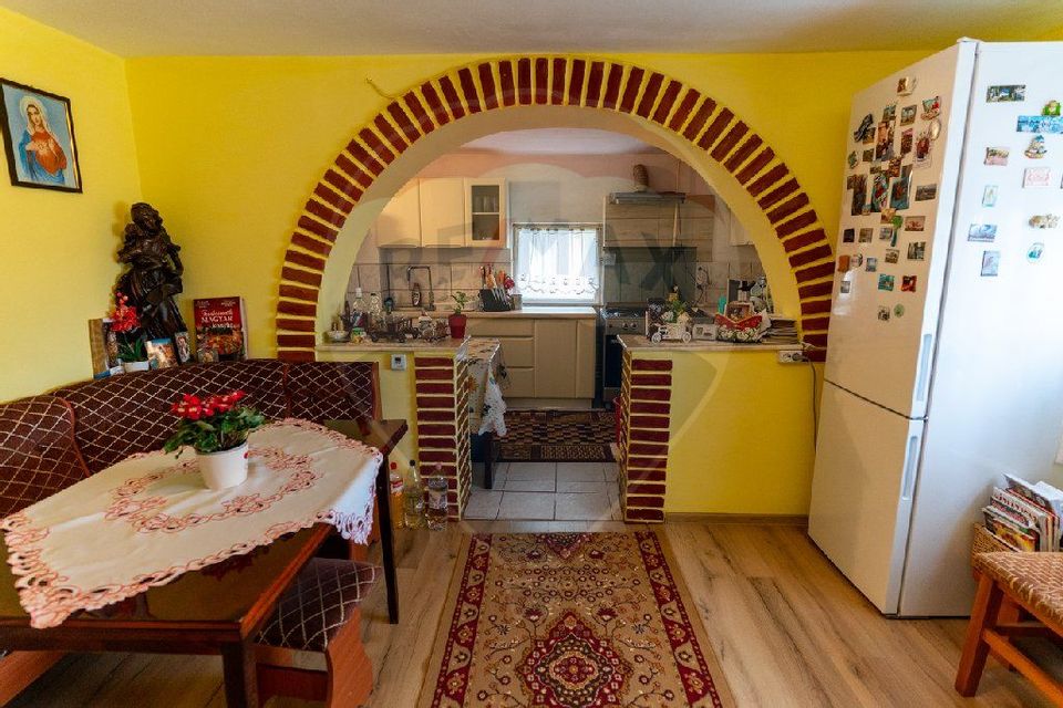 8 room House / Villa for sale