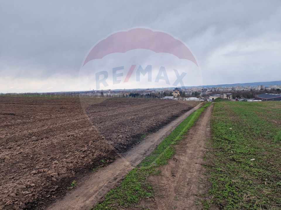 Teren 10,000mp Bacau / Strada Alexandru Safran