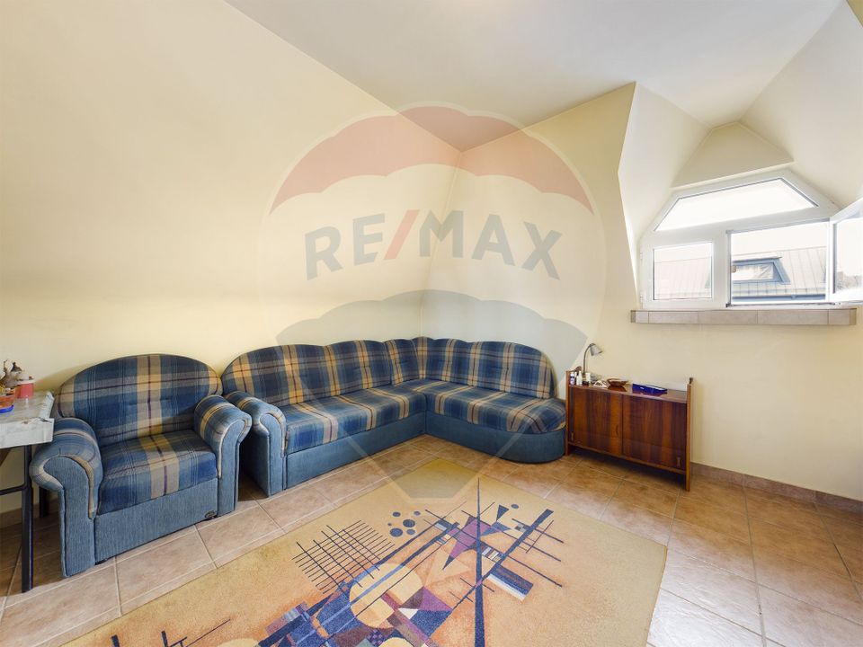 Casă / Vilă cu 21 camere de vânzare în zona Alexandriei