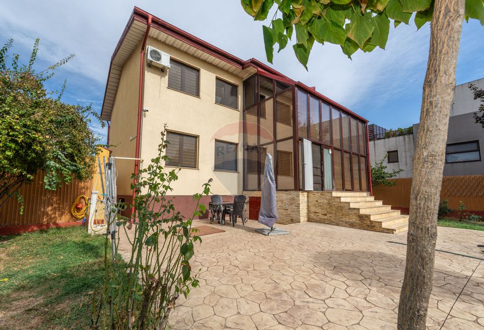 Casa / Vila de vanzare Dobroesti in apropiere de Cora Pantelimon