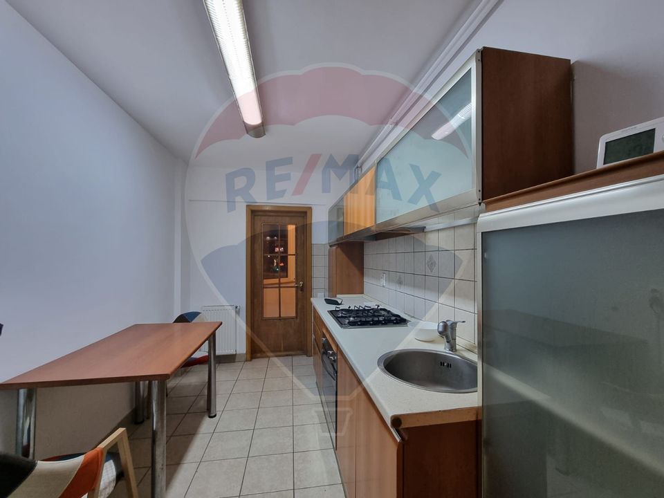 Apartament cu 2 camere de închiriat în zona Dacia