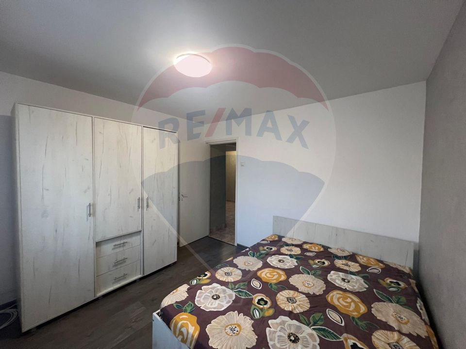 Apartament cu 3 camere de vânzare în zona Narcisa