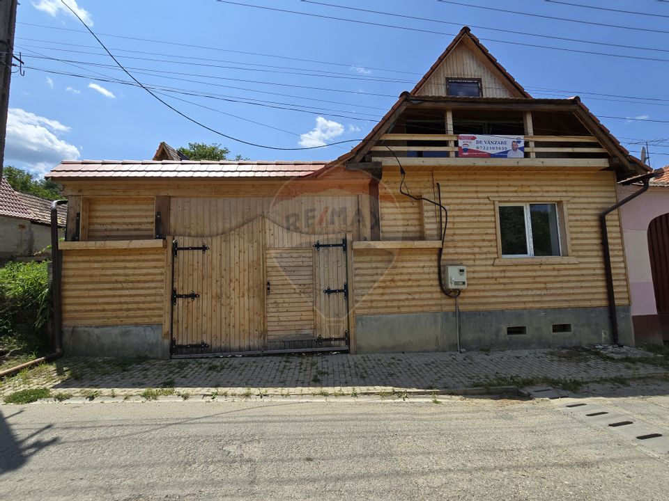 Casa cu gradina si mansarda  Aciliu  la doar 20 km de Sibiu