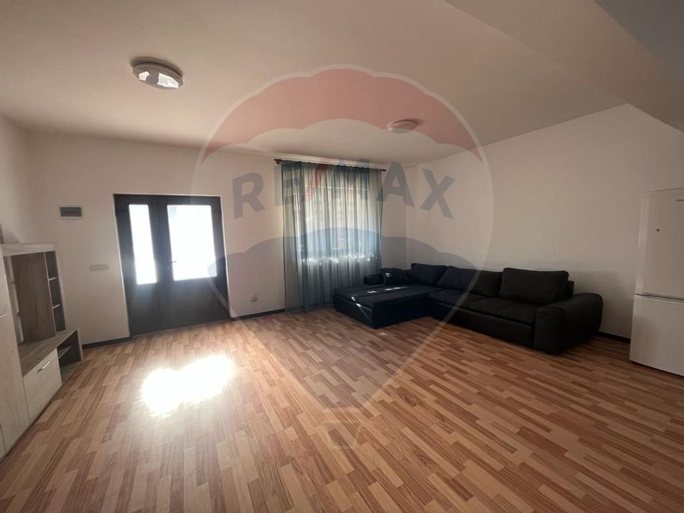 Casă / Vilă de vânzare str Dobrogeanu Gherea Radauti