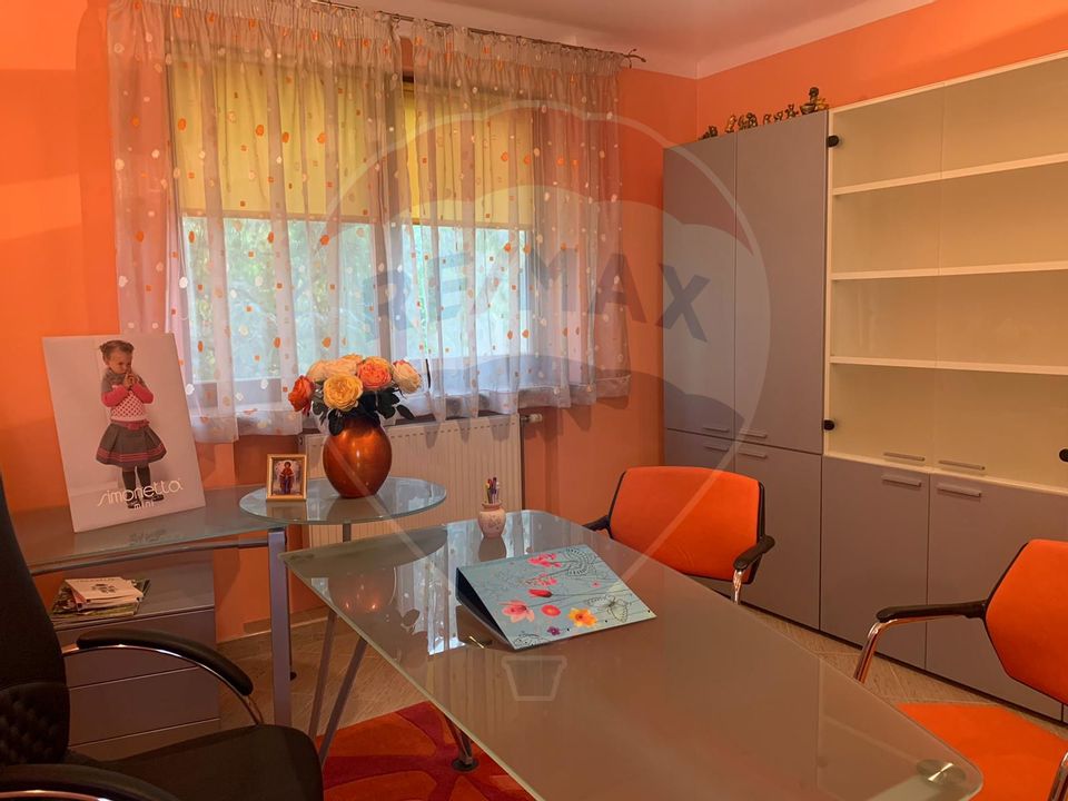 Apartament cu 2 camere la etajul 1/4 în zona Ultracentrala