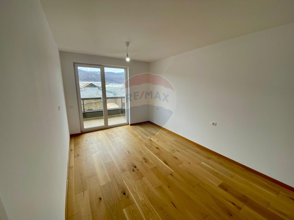 Apartament modern de închiriat cu 3 camere – Urban Plaza