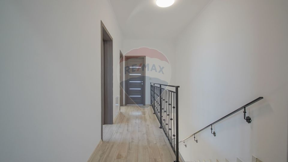 4 room House / Villa for sale