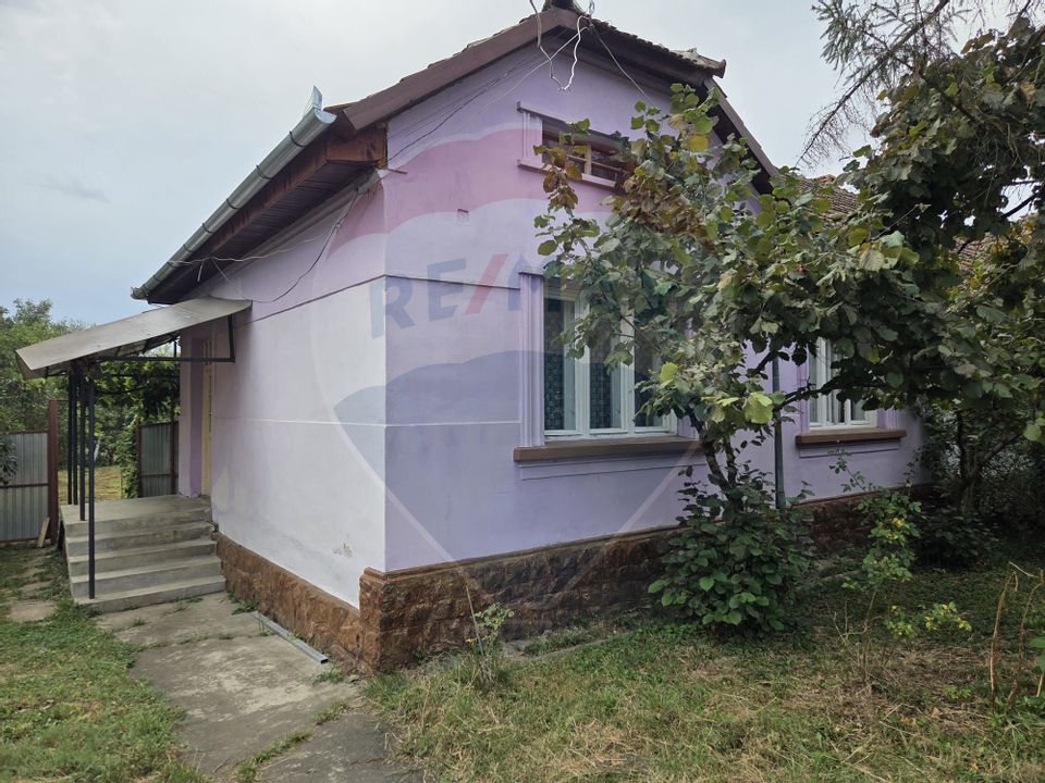 Casă si teren de 1195mp in Tinca