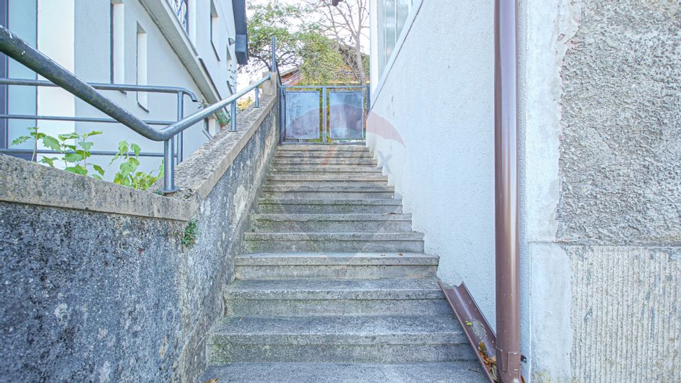 REZERVAT!Duplex cu aer burghez,  în vilă impunătoare pe Drumul Poienii