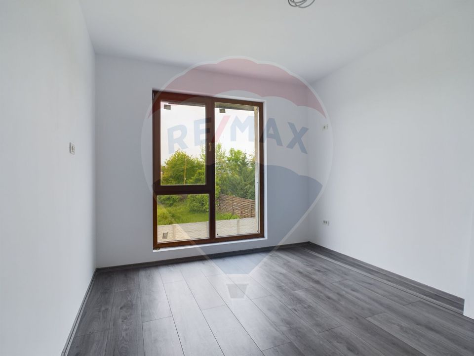 5 room House / Villa for sale