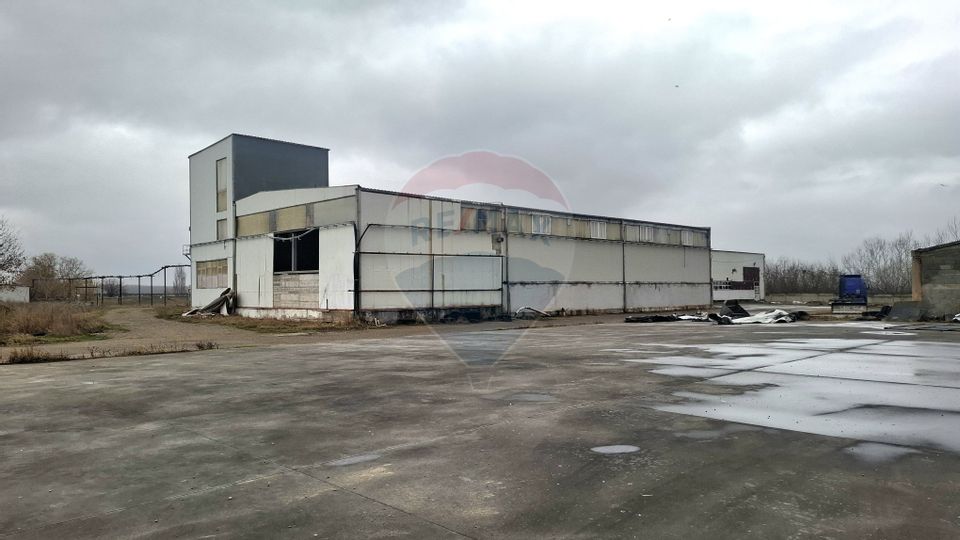 2,690sq.m Industrial Space for sale, Periferie area