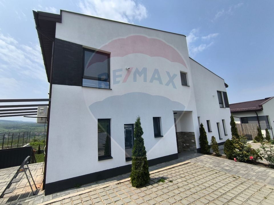 Casă 4 camere de inchiriat in Borhanci