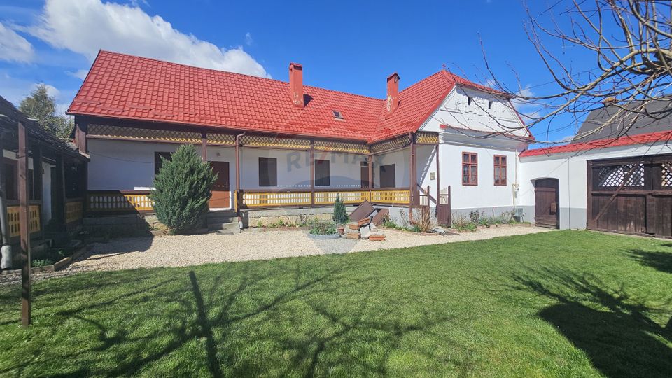Casă autentică mocănească | Grădină 881 mp | Zonă liniștită | Săcele