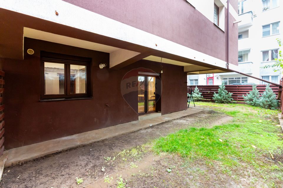Apartament cu 4 camere si gradina proprie de vanzare/ str.  Amurgului