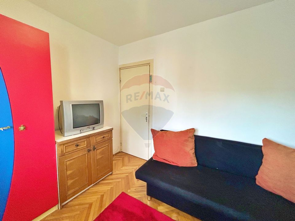 Apartament cu 4 camere de închiriat în zona ultracentrală/Arad