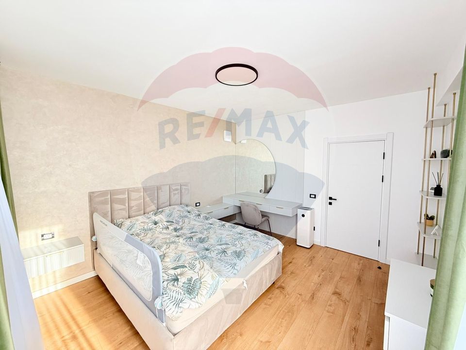 House / Villa for sale in Mogosoaia, shop, bus, utilities