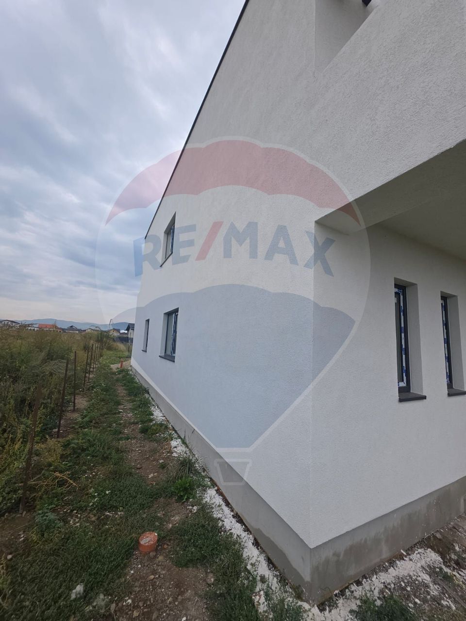 4 room House / Villa for sale