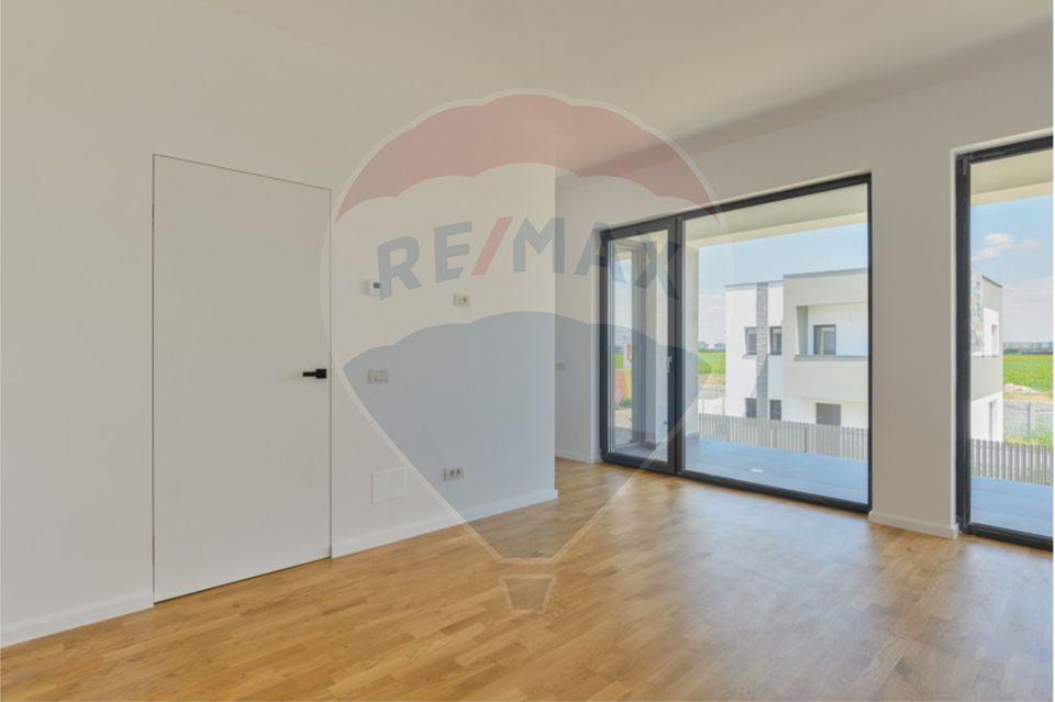 Vile cu teren generos și calitate superioară - predare Februarie 2025