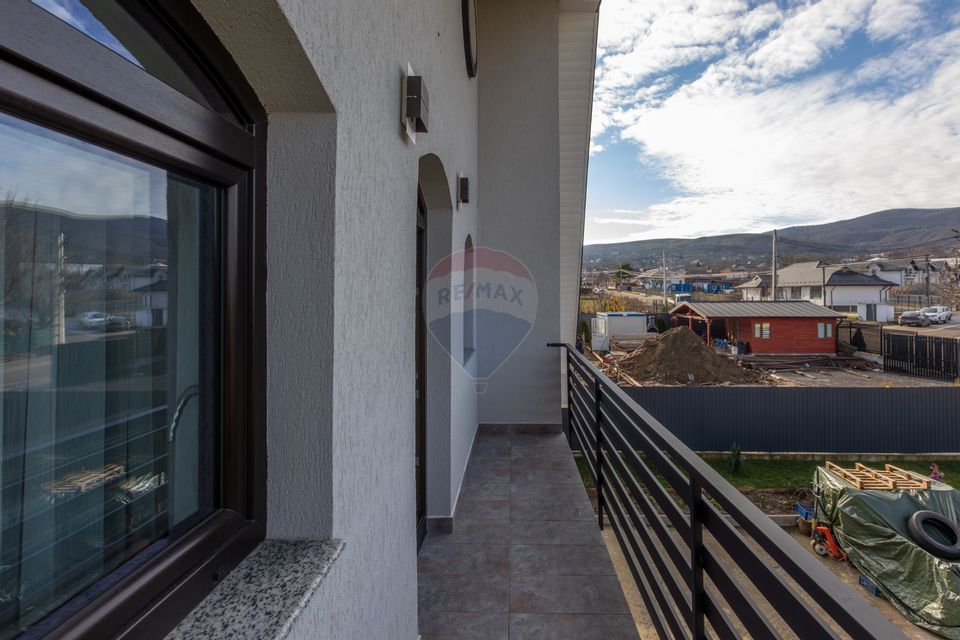 5 room House / Villa for sale