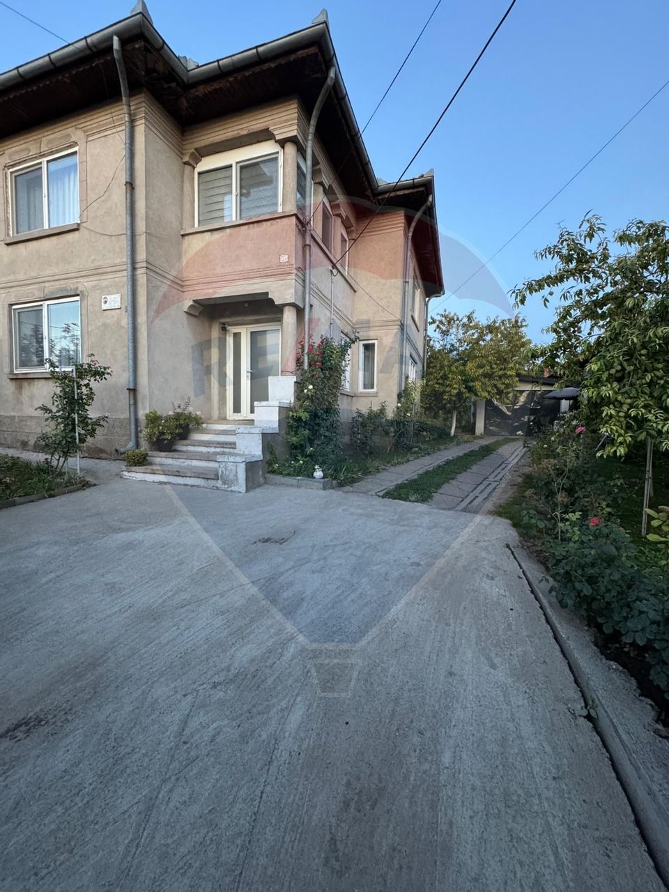 Casă / Vilă cu 7 camere de vânzare în zona Central