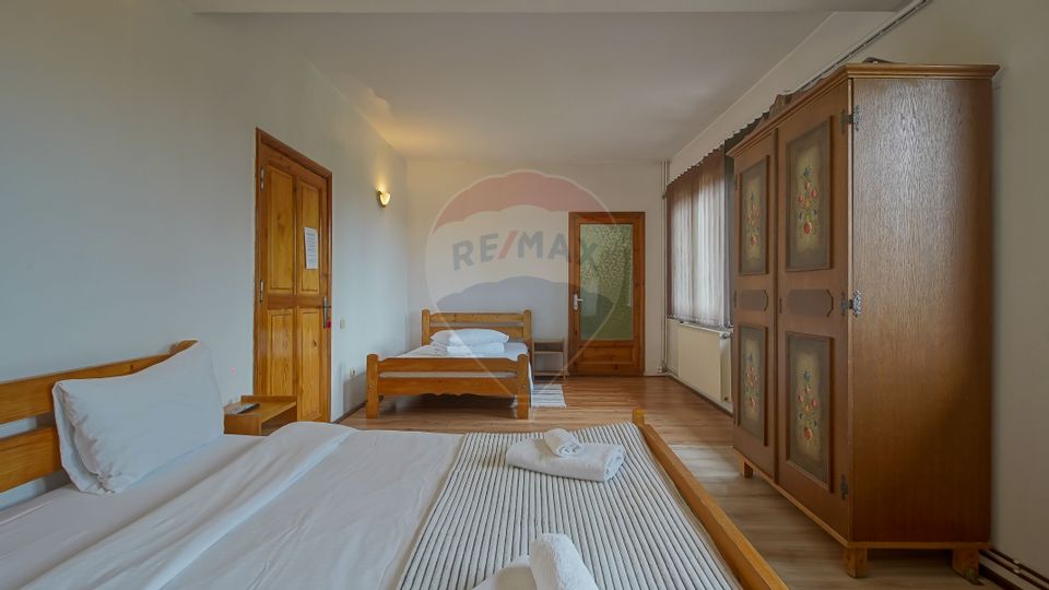 Vilă 12 camere  1.091 mp construiți Poiana Brașov