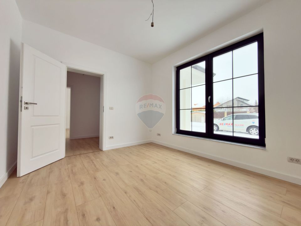 4 room House / Villa for sale