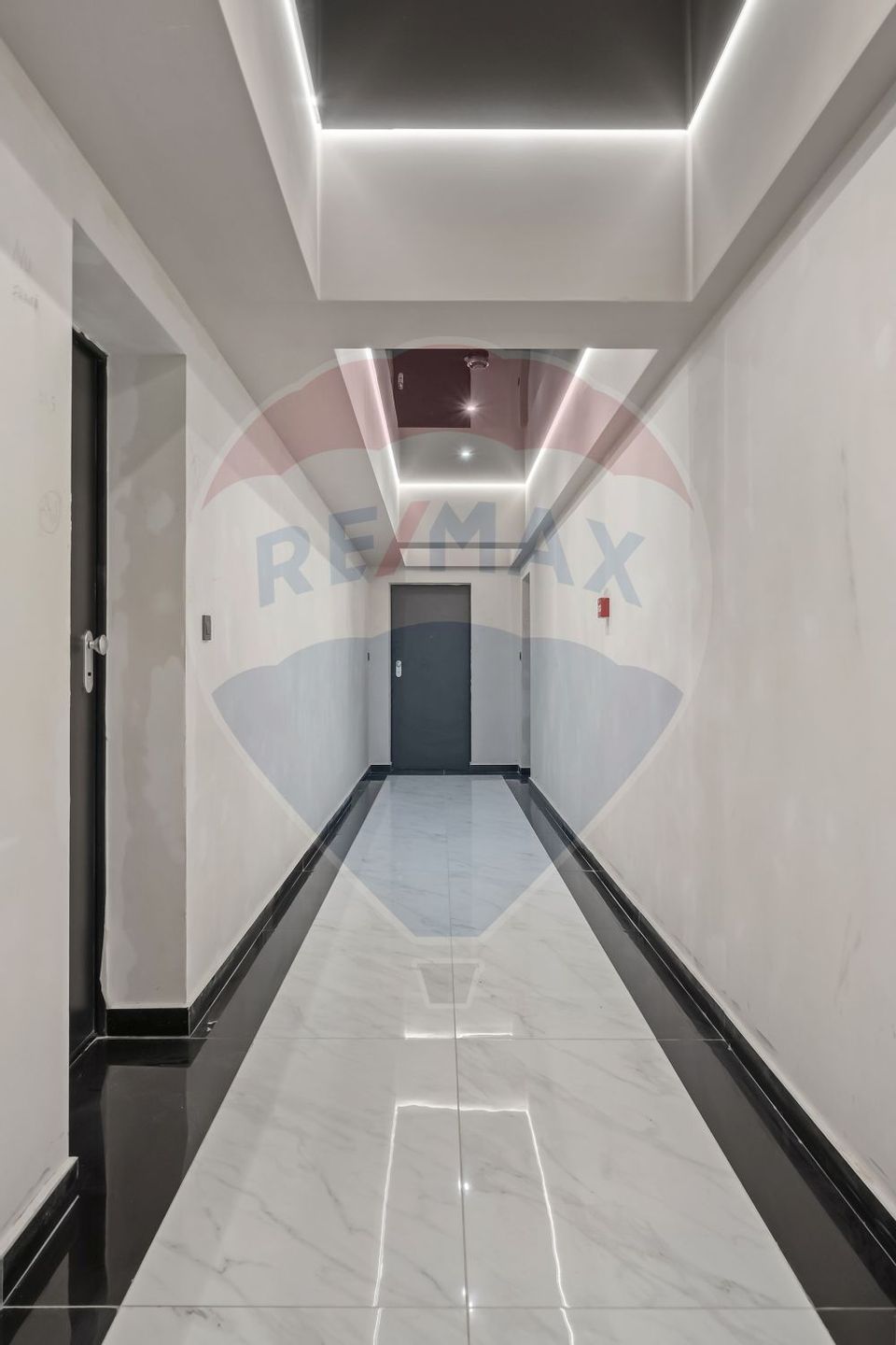 Large 2-room apartment for sale in Pipera area