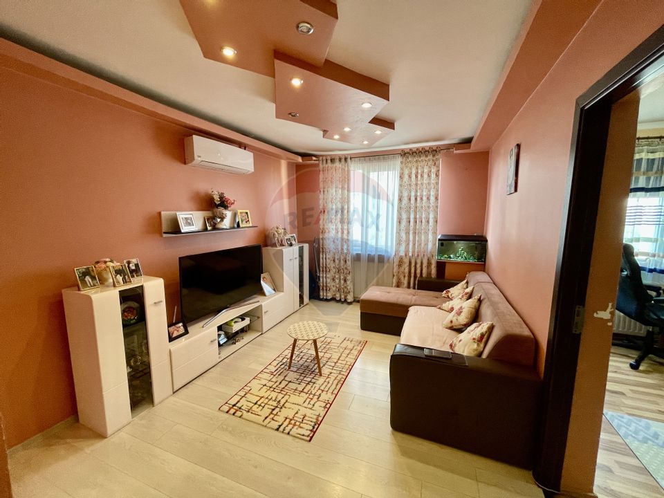 Apartament 3 camere Scoala 7