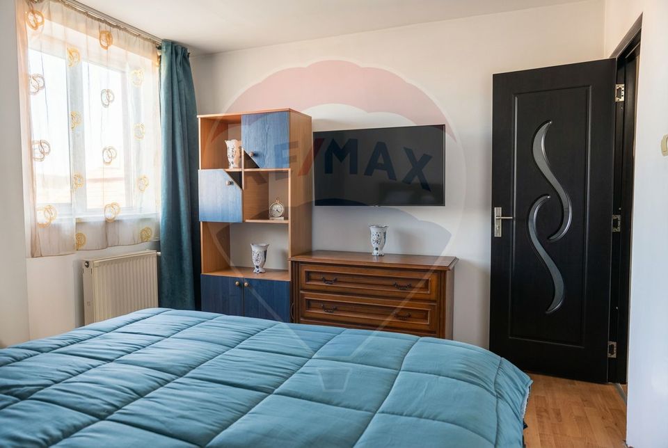 8 room House / Villa for sale, Sud-Est area