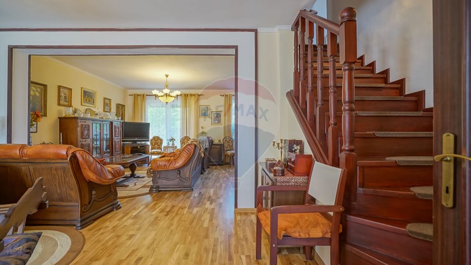 Casa/vila de vanzare, zona unica, Bronzului, cartier Tractorul, Brasov