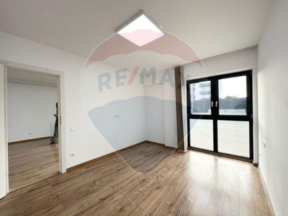 52sq.m Office Space for rent, Turnisor area