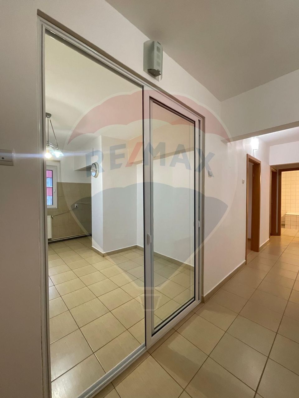 Apartament de 3 pe Pietonală Răcădău