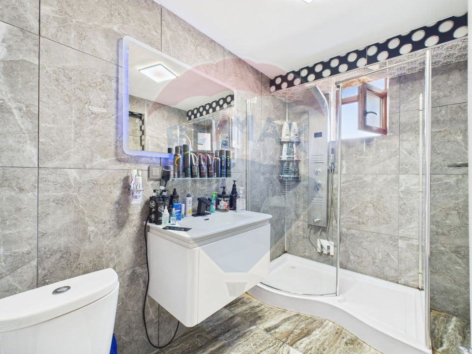 De vanzare| Casa cu piscina, saune si design elegant- Zona Matasari