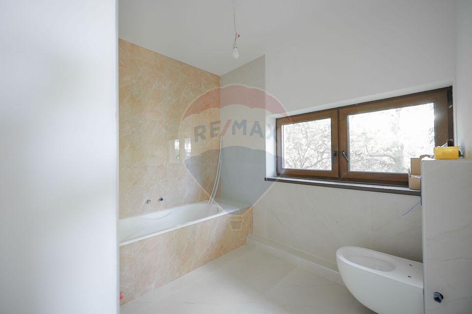 4 room House / Villa for sale, Podgoria area