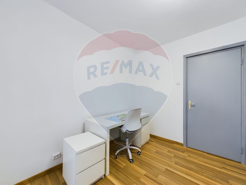 Apartament cu 4 camere de vânzare în zona Bucurestii Noi