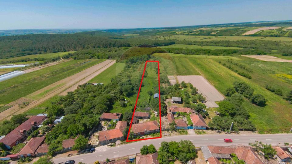 Casă  cu 3 camere și teren 4,342 mp de vânzare în Valea Mare de Codru