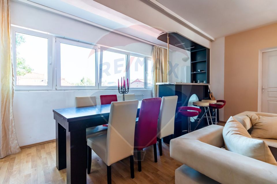 House / Villa with 7 rooms for sale in Giulesti area