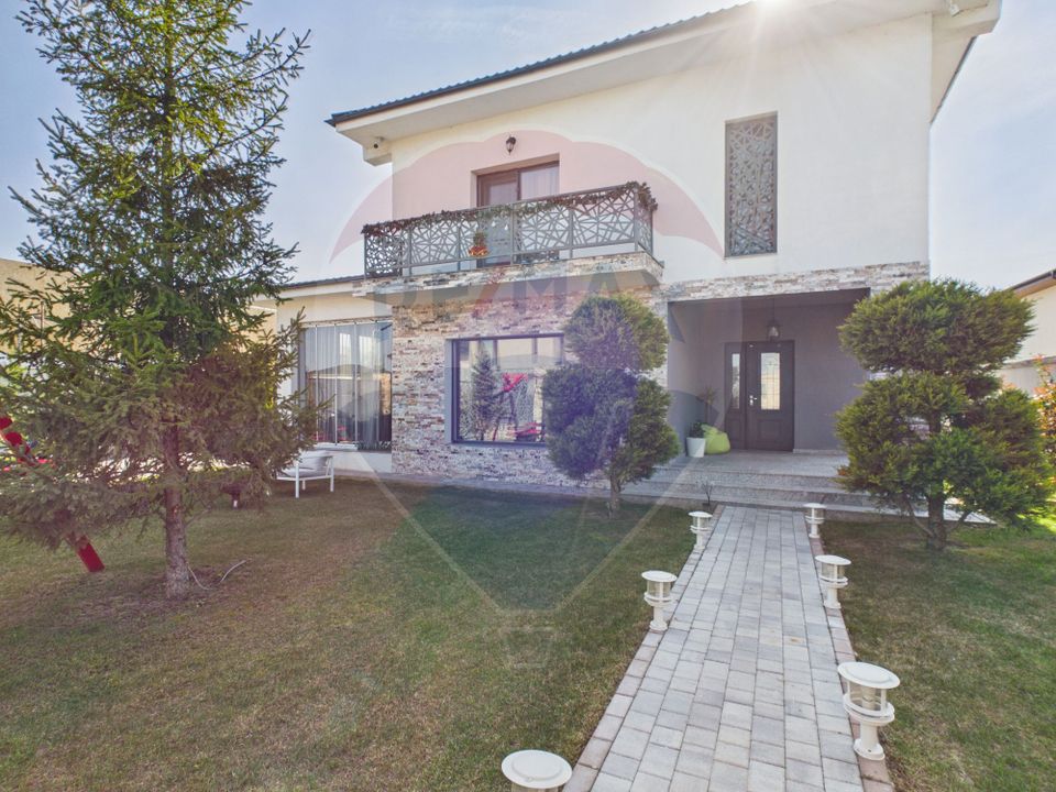 Vilă moderna si luminoasa 2020, cu 5 camere, 500mp curte
