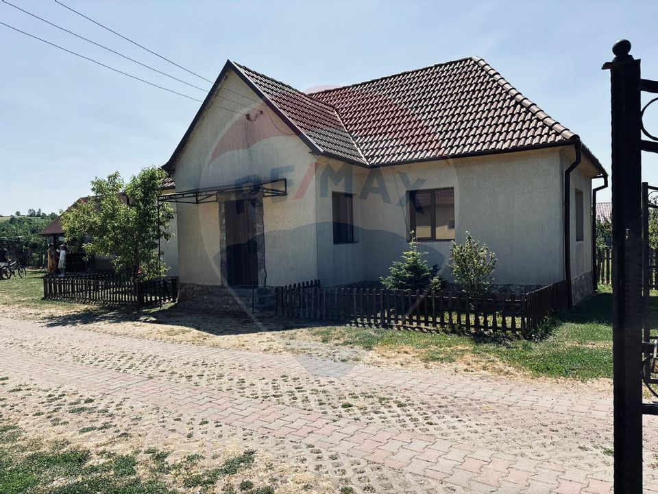 4 room House / Villa for sale