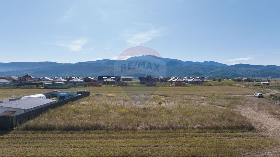 Land 686sqm Cristian / Strada Fara nume