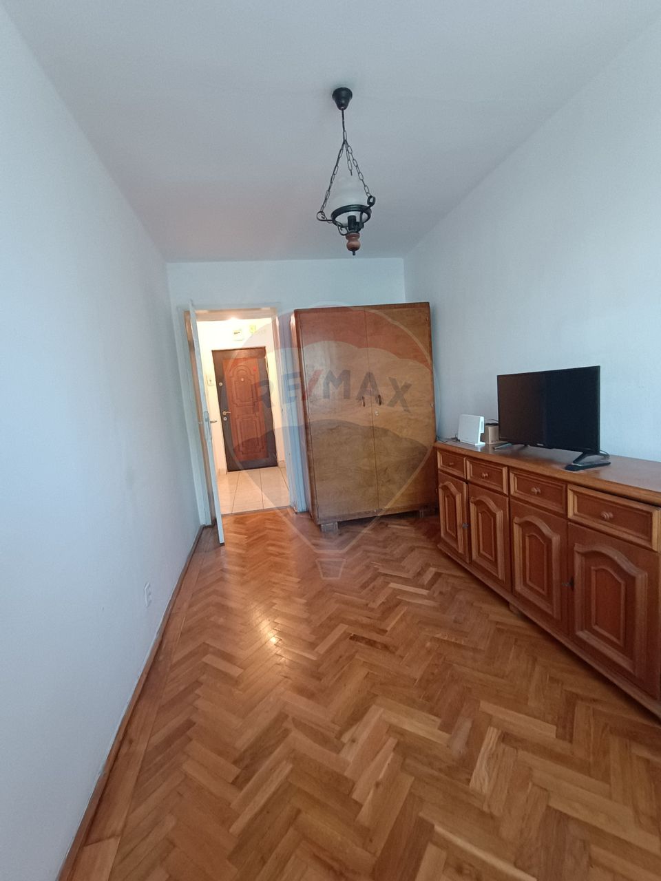 3 room Apartment for rent, Podgoria area