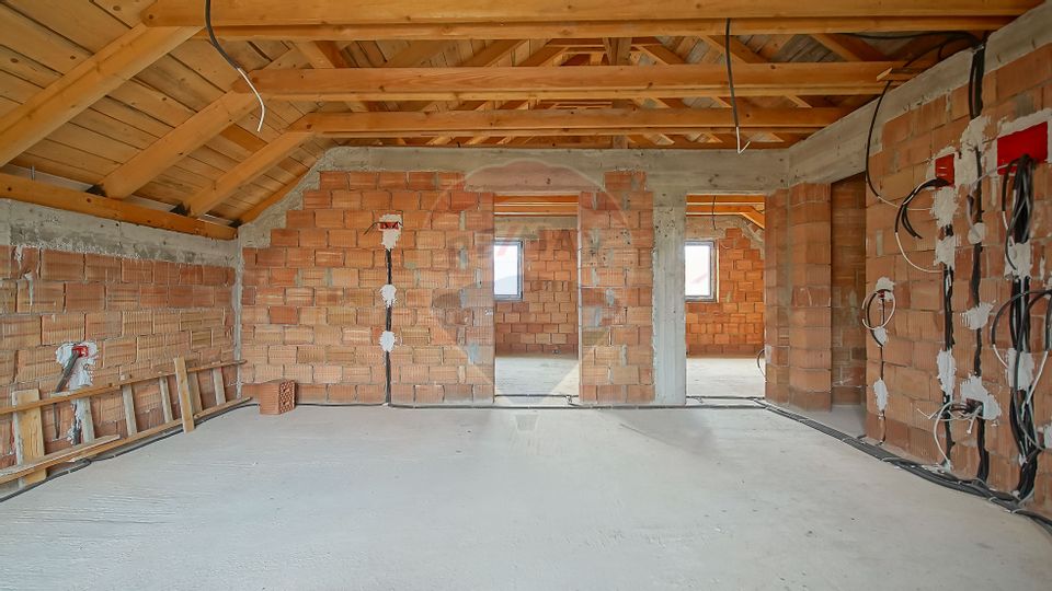 5 room House / Villa for sale