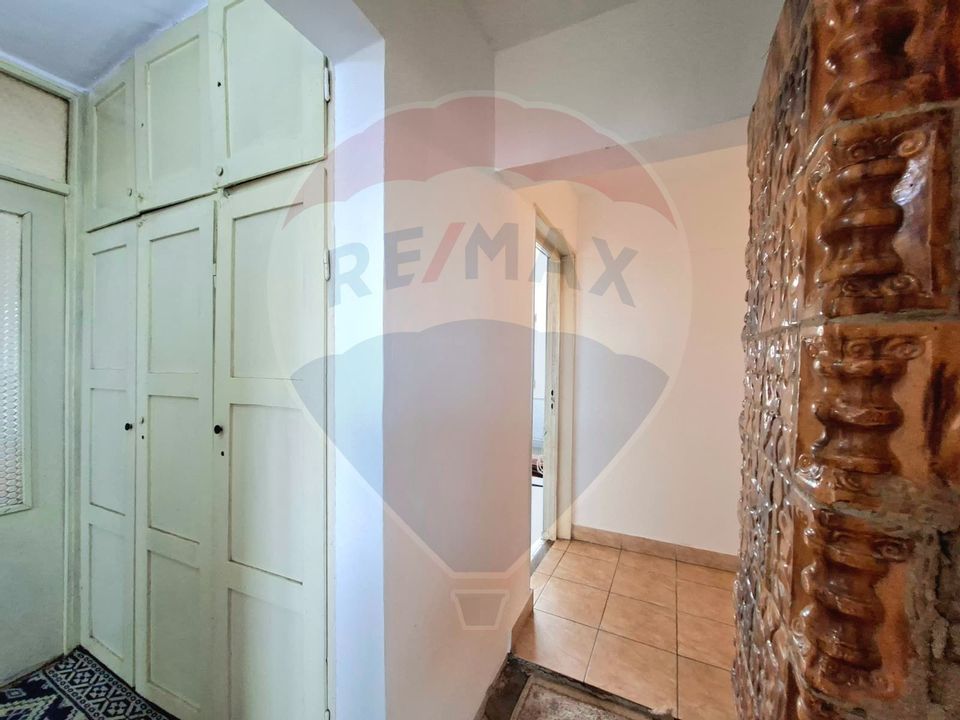 Apartament 3 camere, 96 mp, central, Sebiș – exclusiv RE/MAX