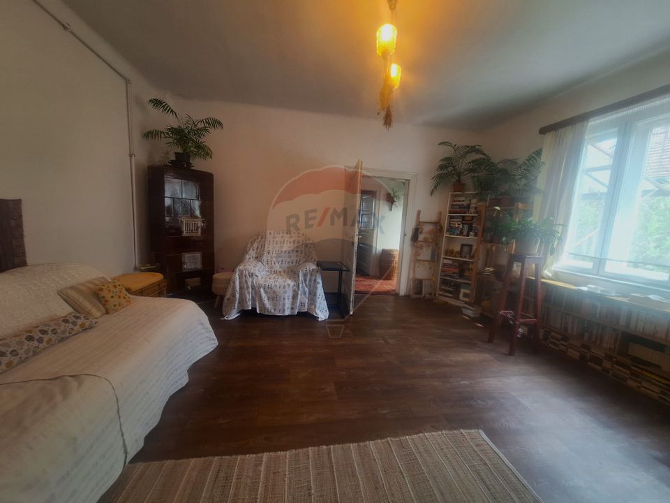 Casă cu grădină superbă – o oază verde în Sibiu