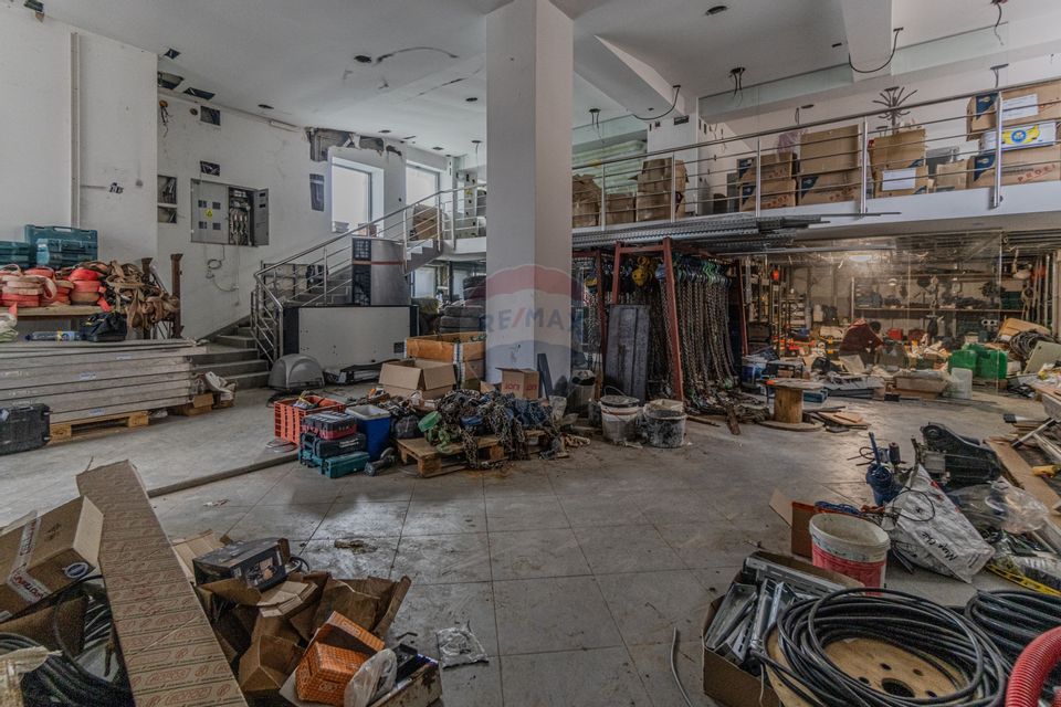 Cladire de 902 mp utili de vânzare, zona Grivitei - DN 13, COMISION 0