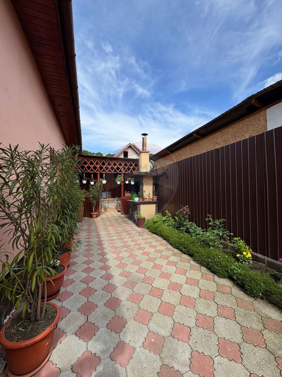 Casă in zona Mosnei, Str. Stejarului,  la cheie