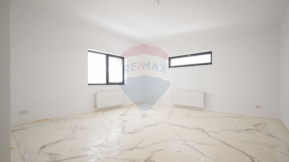 320sq.m Commercial Space for sale