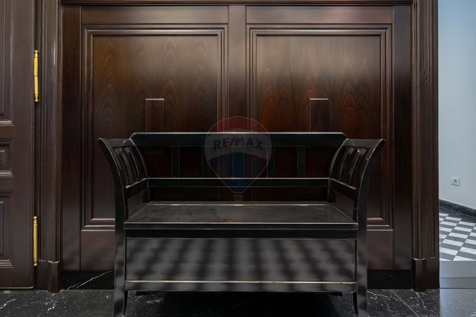 130 sqm Historic Property – Ideal for Living or Office