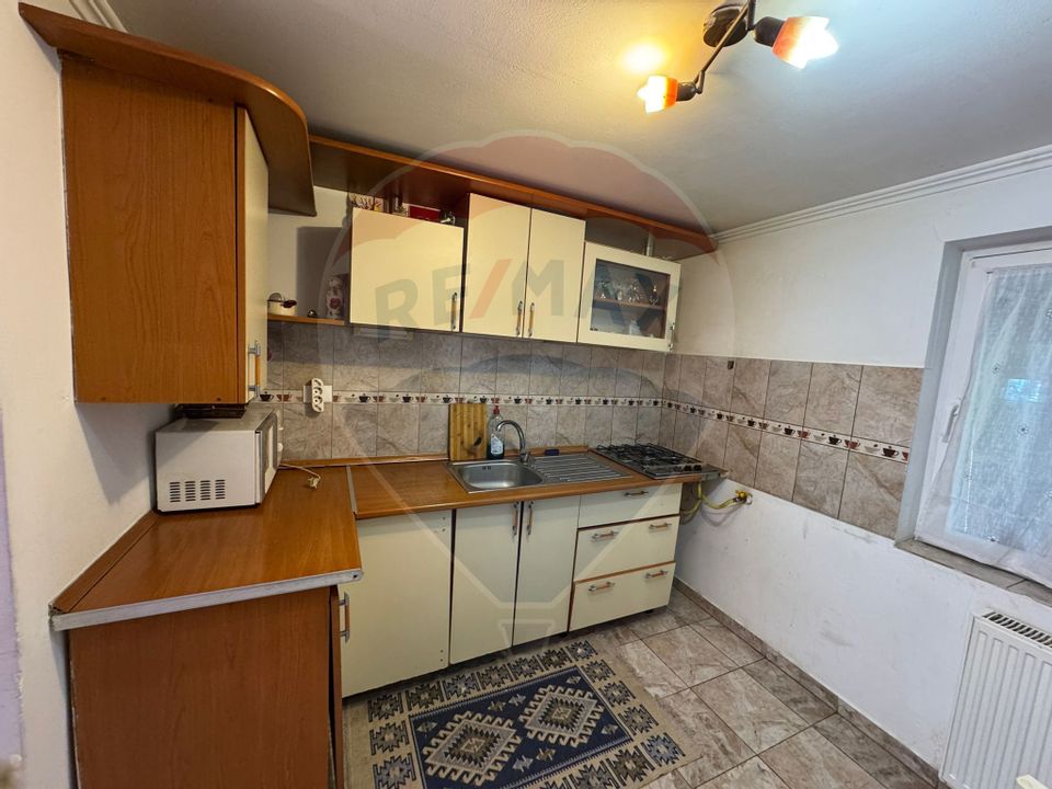 Casă / Vilă cu 4 camere într-o zonă excelentă din Focșani