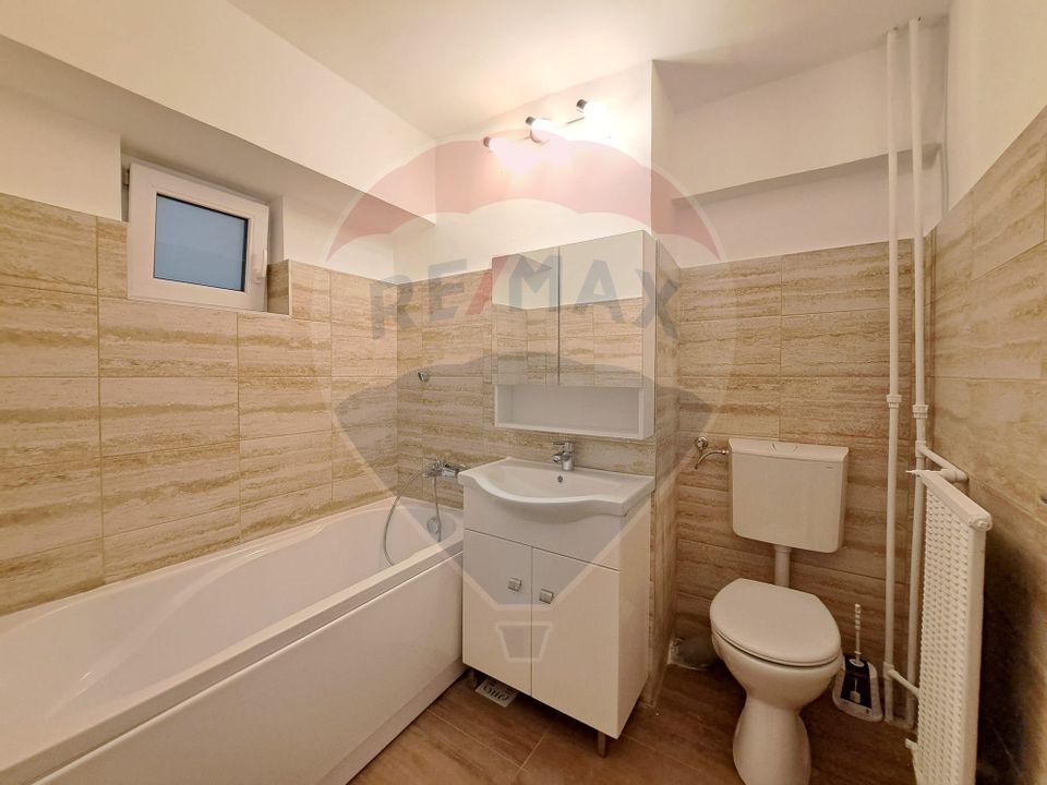 Apartament cu 3 camere de închiriat în zona Unirii